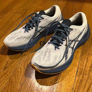 Asics Novablast 3 (White/Deep Ocean) Size 11.5